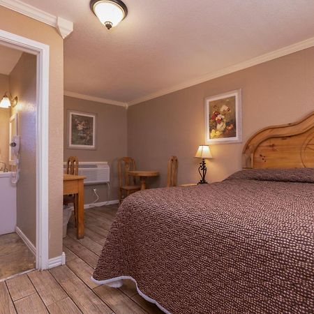 Country Inn Motel Fredericksburg Eksteriør billede